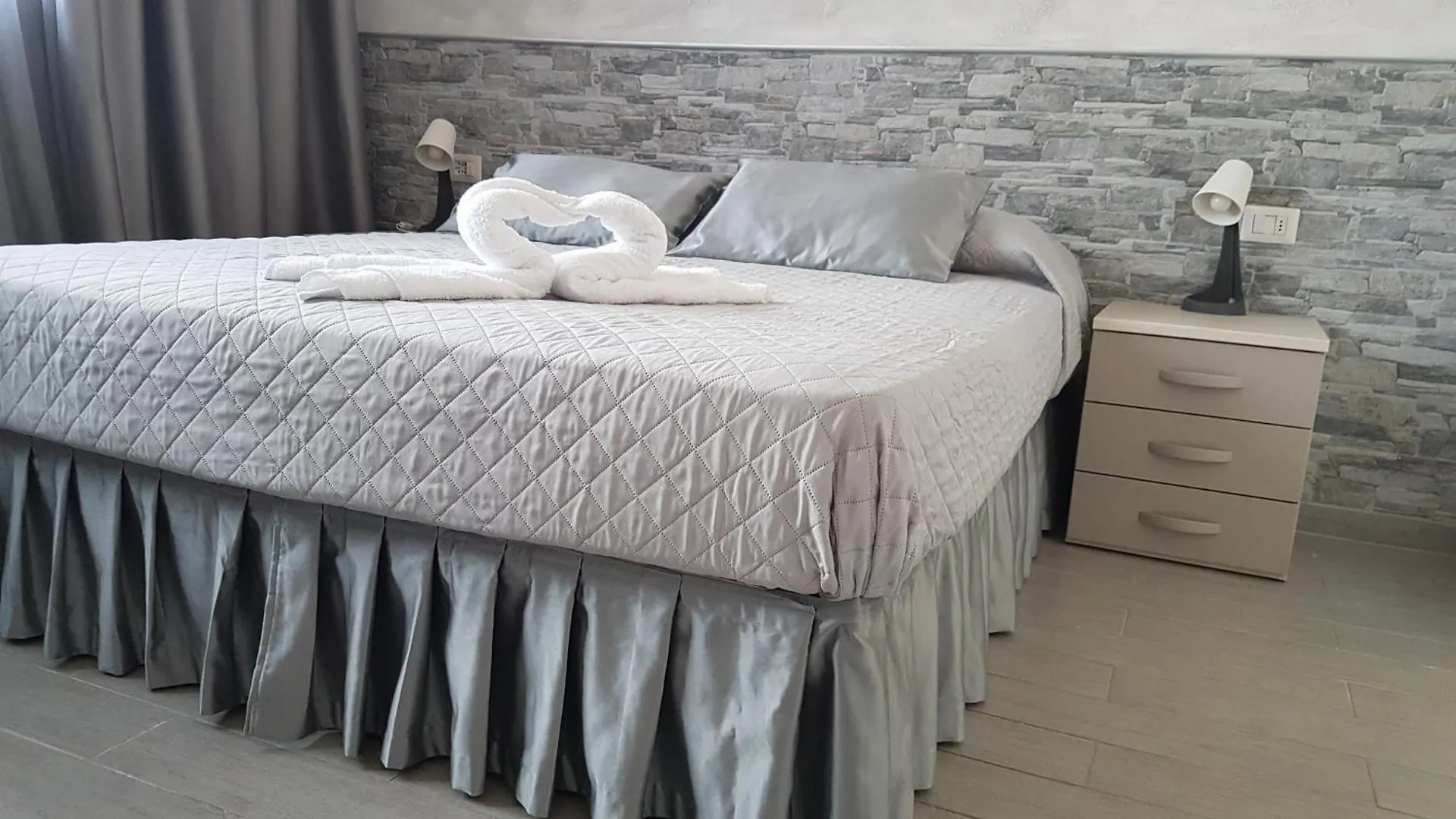 Illuvia Affitto Camere Cornaredo 0*,