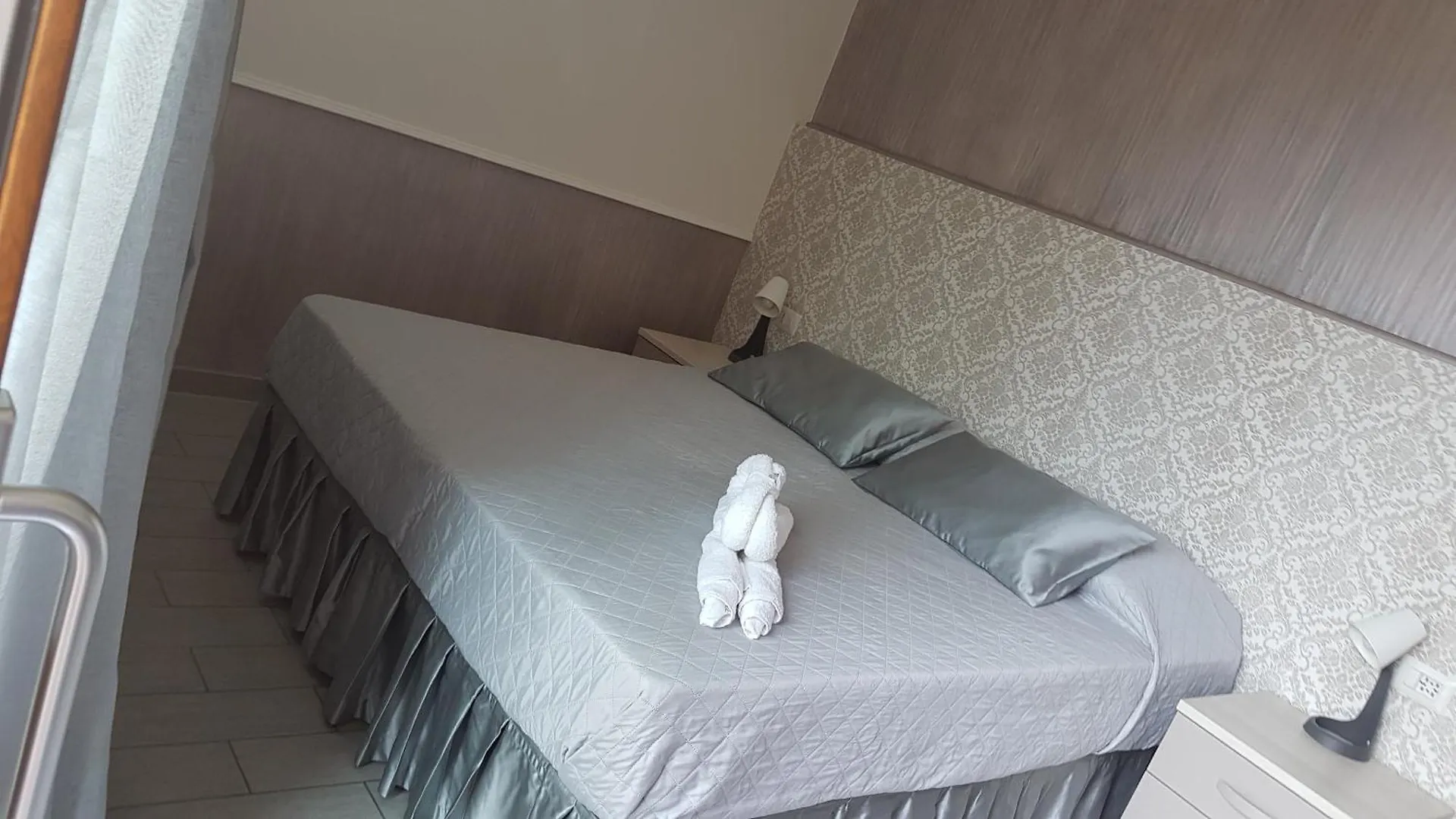 Illuvia Affitto Camere Cornaredo Bed & Breakfast